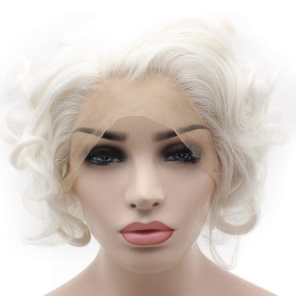 ?MONROE WHITE CURLY LACE FRONT WIG? *NWT*
???